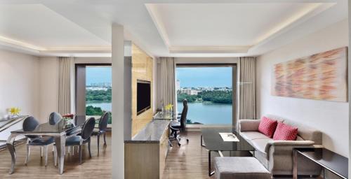 Nagavara Hotel | Courtyard by Marriott Bengaluru Hebbal