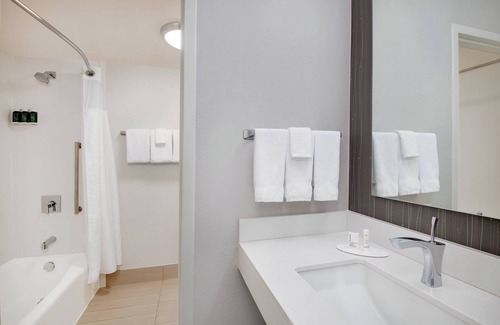 Homewood Hotel | Courtyard by Marriott Birmingham Homewood