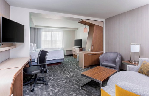 Bismarck Hotel | Courtyard by Marriott Bismarck North