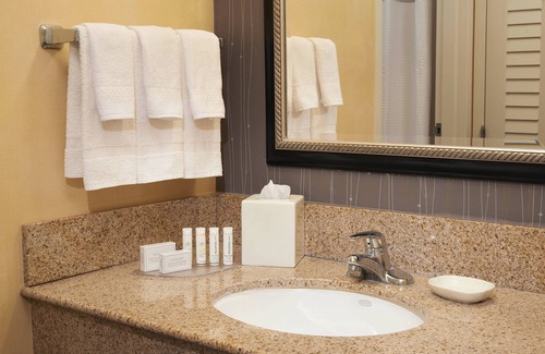 Deerfield Hotel | Courtyard by Marriott Chicago Deerfield