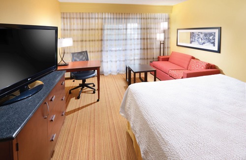 Legacy Park Hotel | Courtyard by Marriott Dallas Plano in Legacy Park