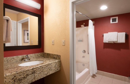 Legacy Park Hotel | Courtyard by Marriott Dallas Plano in Legacy Park