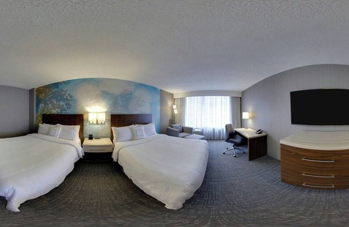 Church and Wellesley Hotel | Courtyard by Marriott Downtown Toronto