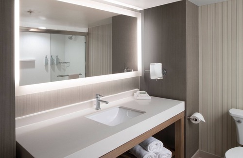 Bloomington Hotel | Courtyard by Marriott Edina Bloomington