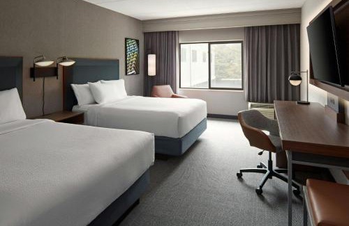 Hamilton Hotel | Courtyard by Marriott Hamilton
