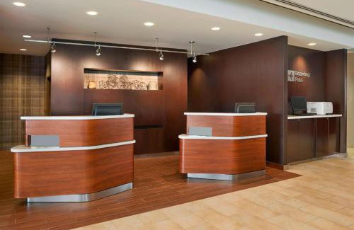 Kingston Hotel | Courtyard by Marriott Kingston Highway 401