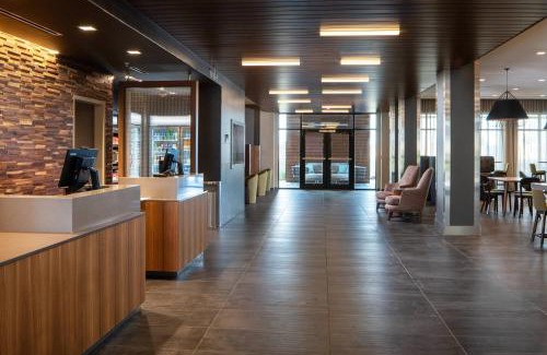 Milton Hotel | Courtyard by Marriott Lafayette South
