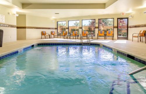 Beaumont Residential Hotel | Courtyard by Marriott Lexington Keeneland/Airport