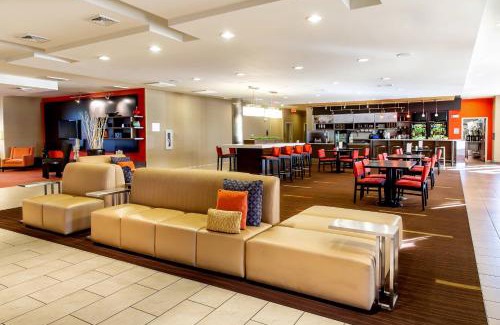 Beaumont Residential Hotel | Courtyard by Marriott Lexington Keeneland/Airport