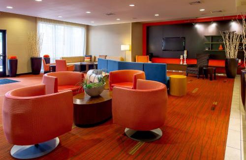 Beaumont Residential Hotel | Courtyard by Marriott Lexington Keeneland/Airport