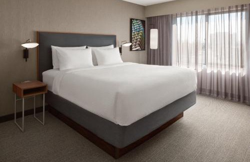 Northeast Mississauga Hotel | Courtyard by Marriott Mississauga-Airport Corporate Centre West