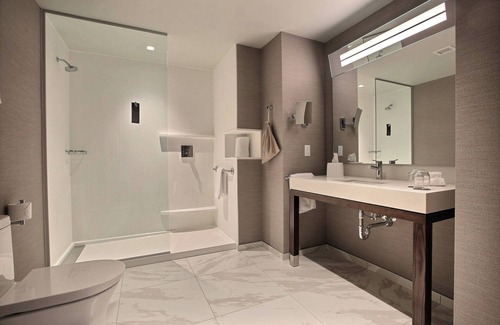 Brossard Hotel | Courtyard by Marriott Montreal Brossard