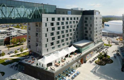 Laval-des-Rapides Hotel | Courtyard by Marriott Montreal Laval