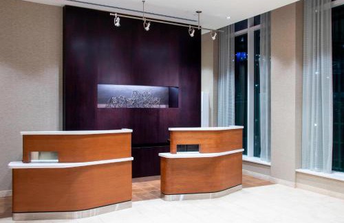 Auburndale Hotel | Courtyard by Marriott New York Queens/Fresh Meadows