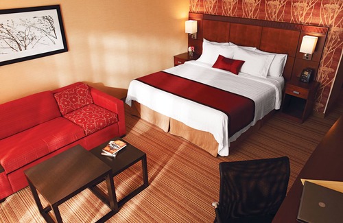 Newark Hotel | Courtyard by Marriott Newark Granville