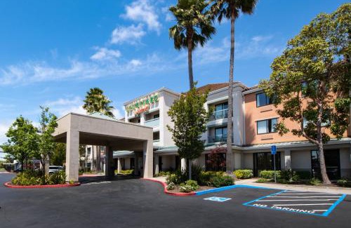 Oakland Hotel | Courtyard by Marriott Oakland Airport