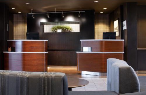 Oakland Hotel | Courtyard by Marriott Oakland Airport