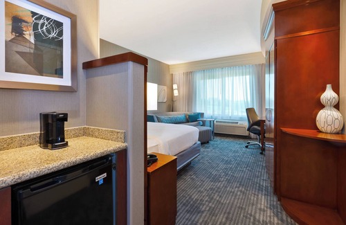La Vista Hotel | Courtyard by Marriott Omaha La Vista
