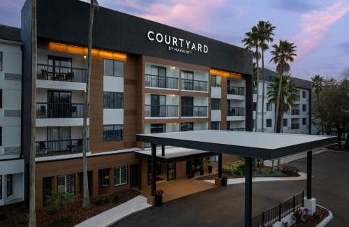 Orlando Hotel | Courtyard by Marriott Orlando East/UCF Area