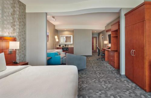 Ottawa Division Hotel | Courtyard by Marriott Ottawa East