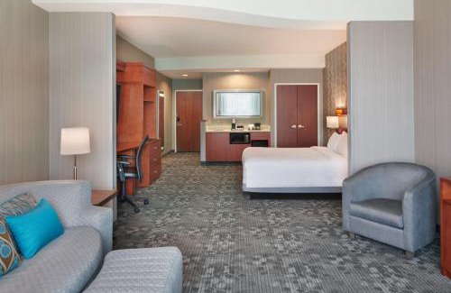 Ottawa Division Hotel | Courtyard by Marriott Ottawa East