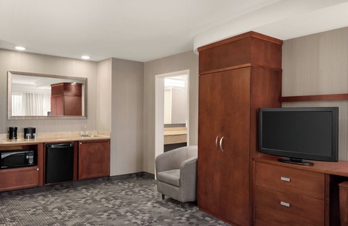 Woodbridge Hotel | Courtyard by Marriott Potomac Mills Woodbridge