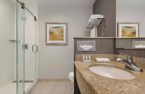 Woodbridge Hotel | Courtyard by Marriott Potomac Mills Woodbridge