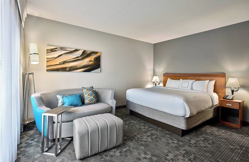 Oxford Valley Hotel | Courtyard by Marriott Philadelphia Langhorne