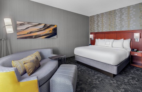 Moon Township Hotel | Courtyard by Marriott Pittsburgh Airport