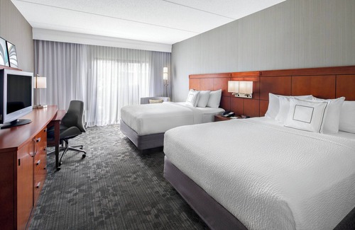 Moon Township Hotel | Courtyard by Marriott Pittsburgh Airport
