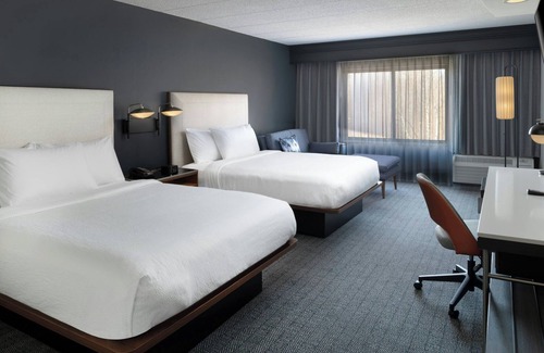 Albion Hotel | Courtyard by Marriott Providence Lincoln