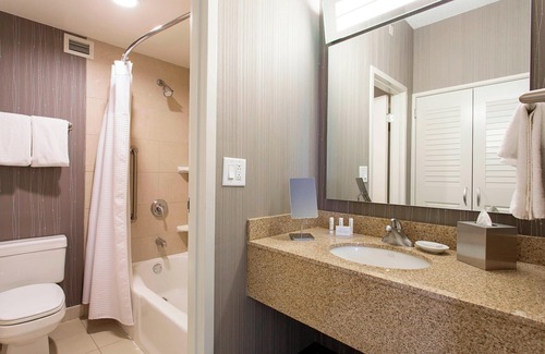 Rochester Hotel | Courtyard by Marriott Rochester Brighton