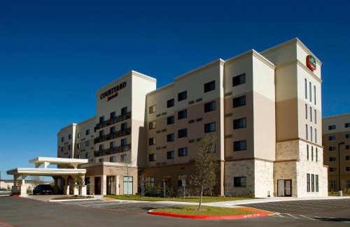 Far North Central Hotel | Courtyard by Marriott San Antonio Six Flags at The RIM