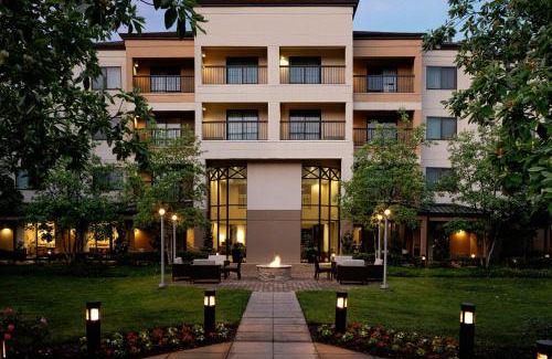 Springfield Hotel | Courtyard by Marriott Springfield