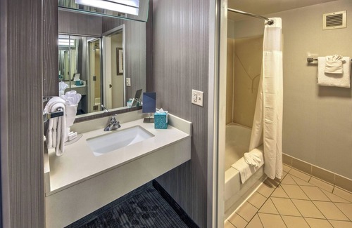 Springfield Hotel | Courtyard by Marriott Springfield