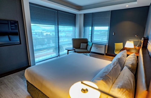 Pudahuel Hotel | Courtyard by Marriott Santiago Airport