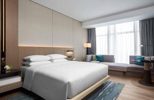 Lougang Hotel | Courtyard by Marriott Shenzhen Bao'an