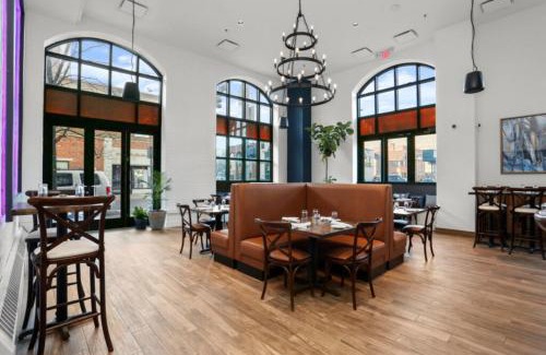 Downtown Hotel | Courtyard by Marriott Stamford Downtown