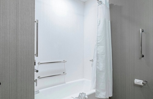 Toledo Hotel | Courtyard by Marriott Toledo West