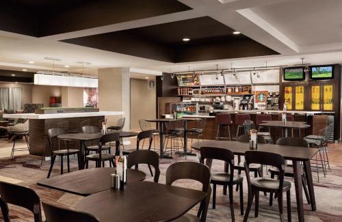 Southwest Topeka Hotel | Courtyard by Marriott Topeka