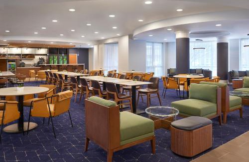 Thornhill Hotel | Courtyard by Marriott Toronto Markham