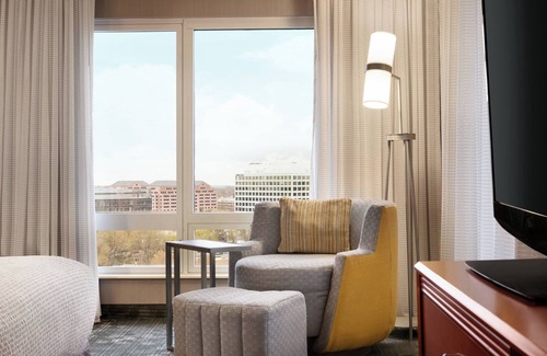 McLean Hotel | Courtyard by Marriott Tysons McLean