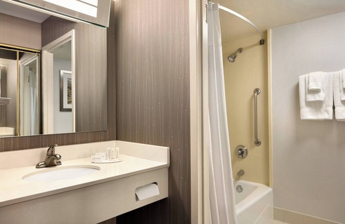 McLean Hotel | Courtyard by Marriott Tysons McLean