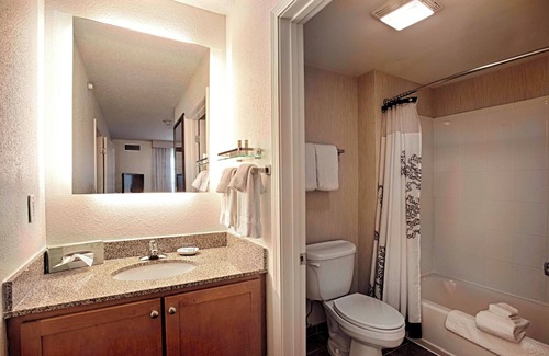 Wall Township Hotel | Courtyard by Marriott Wall at Monmouth Shores Corporate Park