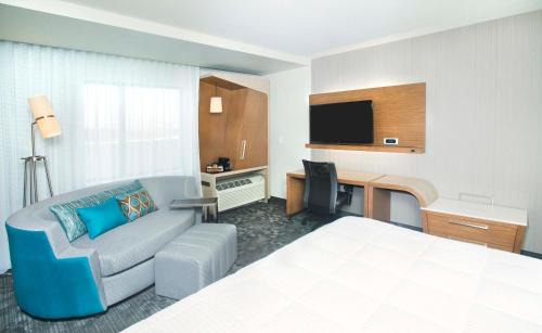 Redwood City Hotel | Courtyard by Marriott Redwood City