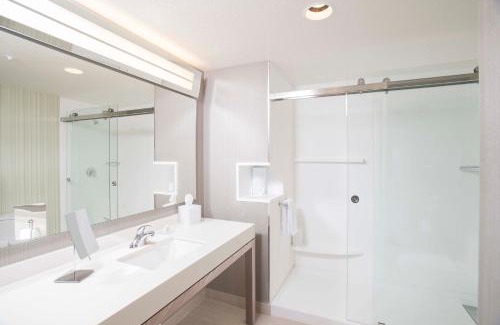 Redwood City Hotel | Courtyard by Marriott Redwood City