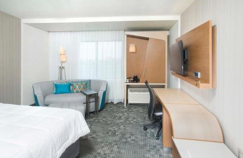 Redwood City Hotel | Courtyard by Marriott Redwood City