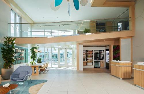 Oak Park Hotel | Courtyard by Marriott Santa Barbara Downtown