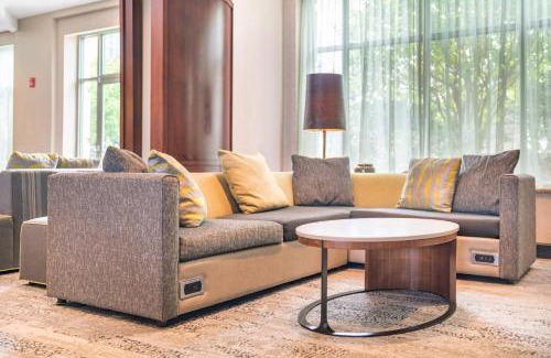 Downtown Hotel | Courtyard by Marriott Silver Spring Downtown