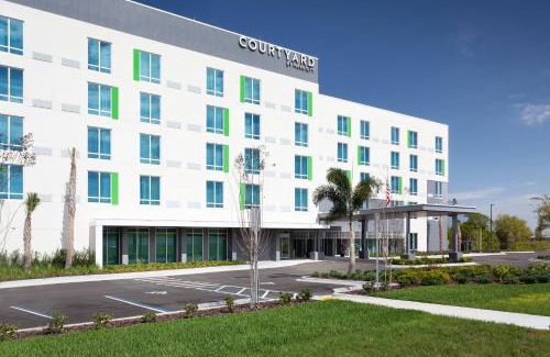 Winter Haven Hotel | Courtyard by Marriott Winter Haven